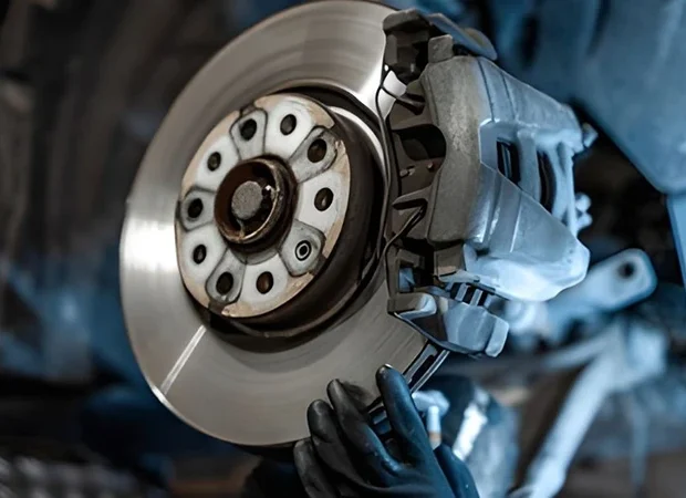 7 Warning Signs Your Brakes Need Immediate Attention